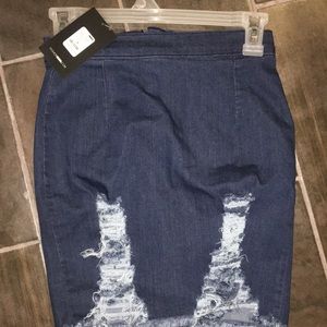 Brand new fashion nova skirt stretchy material